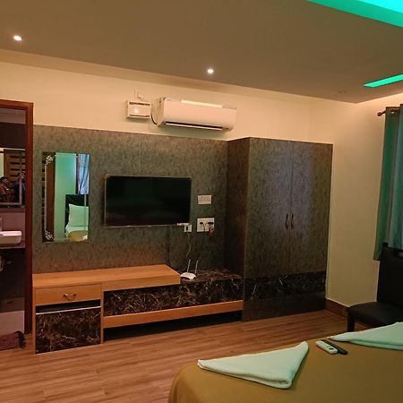 Umino Beach Resort Chennai Esterno foto