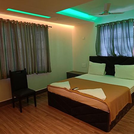 Umino Beach Resort Chennai Esterno foto