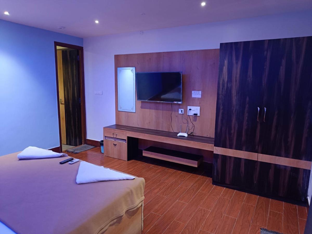 Umino Beach Resort Chennai Esterno foto