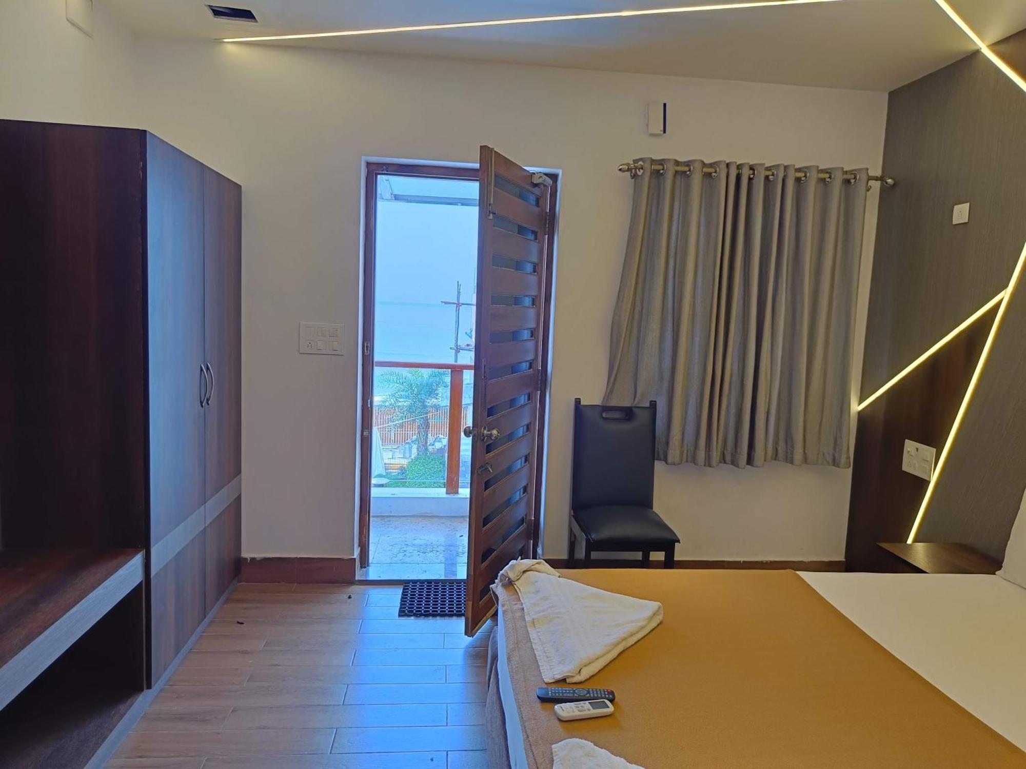 Umino Beach Resort Chennai Esterno foto