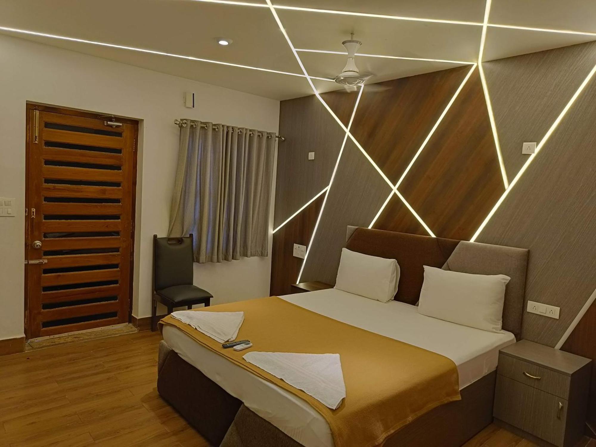 Umino Beach Resort Chennai Esterno foto